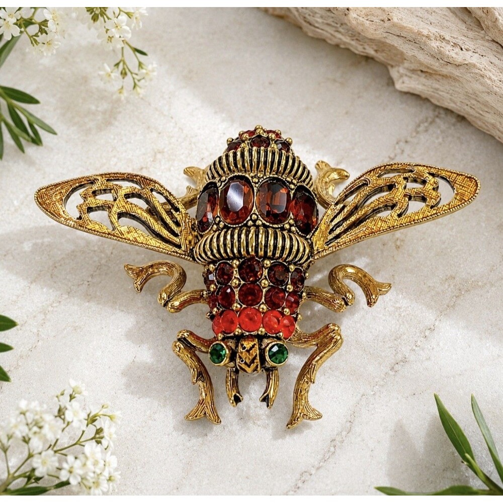 Joan Rivers Rhinestone Bumble Bee Crystal Jeweled Insect Hornet Wasp Pin Brooch